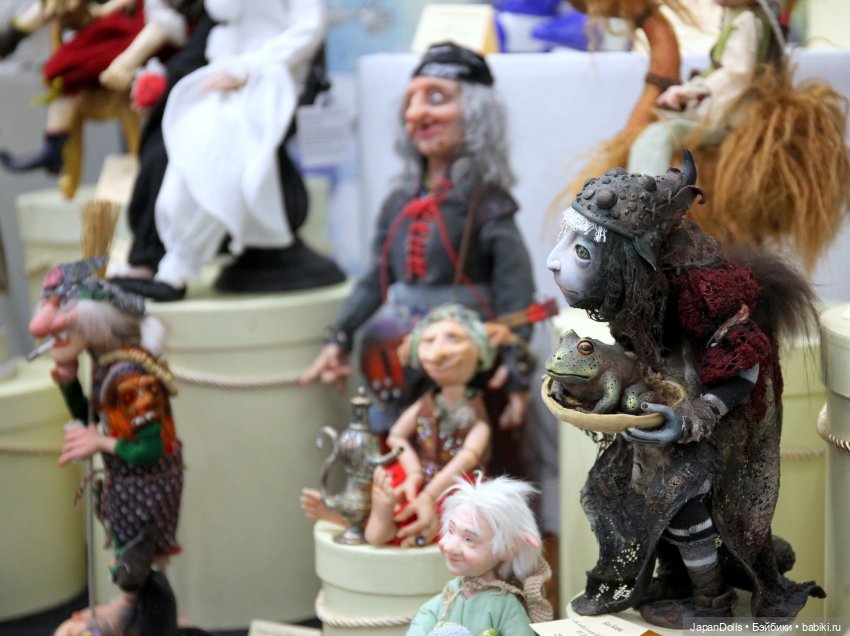 Стенд МОАК на "Весеннем балу кукол на Тишинке" 3-5 марта 2023 года