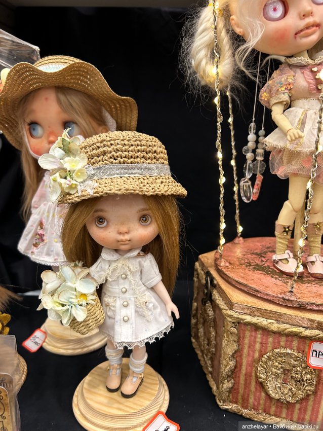 Энни на Весеннем балу кукол