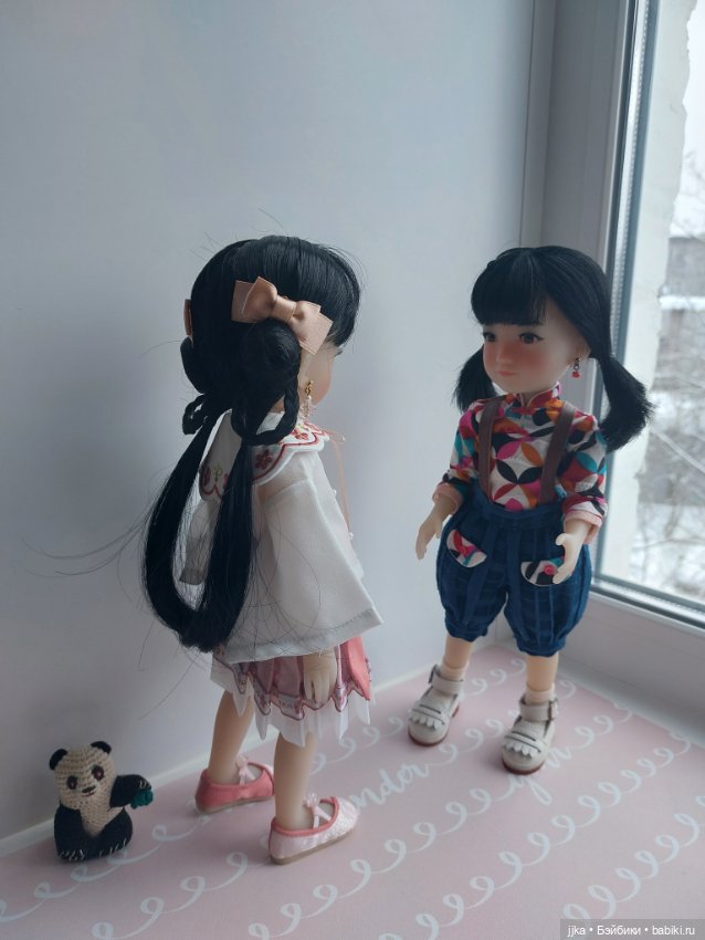 Две ДжиДжи разных выпусков. Сестрички