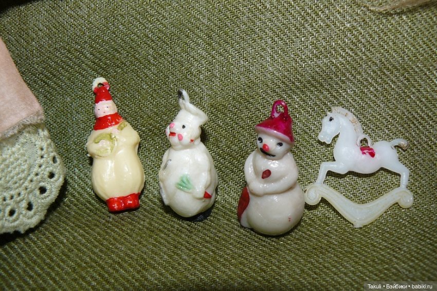 Наступила весна, пора разбирать елочку