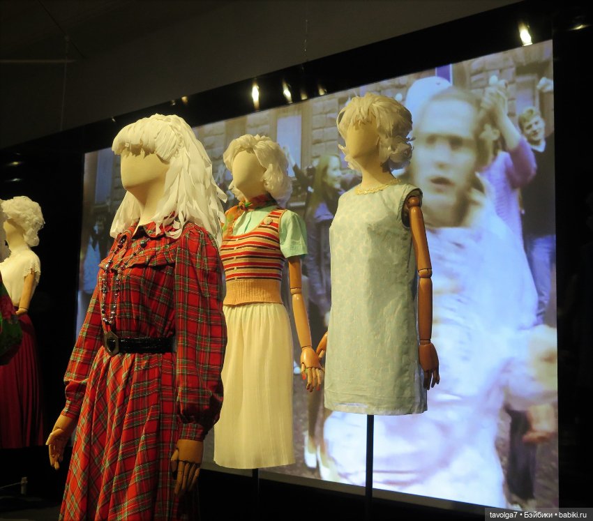 Выставка "Кринолин. Жакет. Свитшот. Стиль большого города." (фото 3)