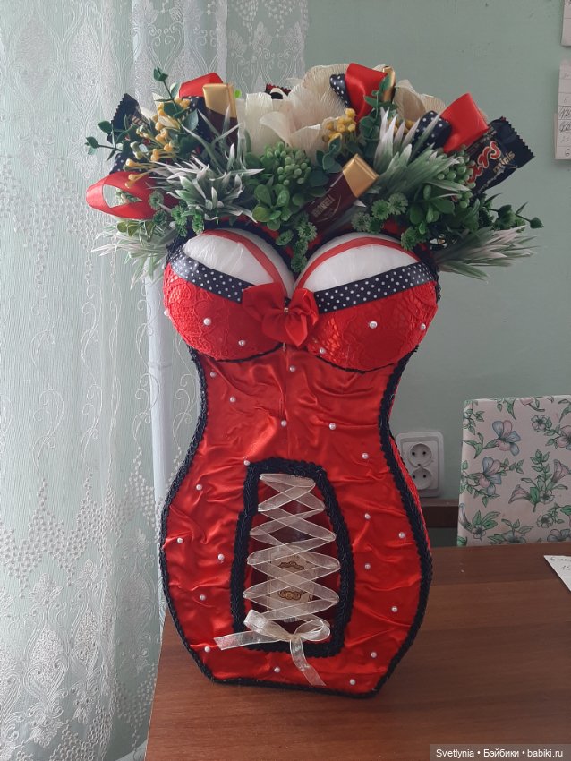 Свит дизайн, дама с конфетами (фото 3)