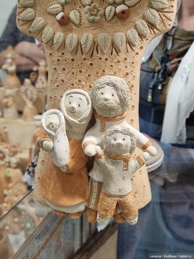 Куколки сувенирные из глины, фарфора, дерева, текстиля с "Ладьи"