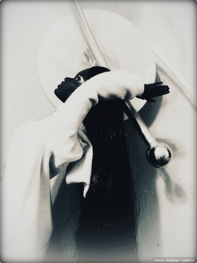 Тёмный шоколад с позолотой. Симона (фото 6)