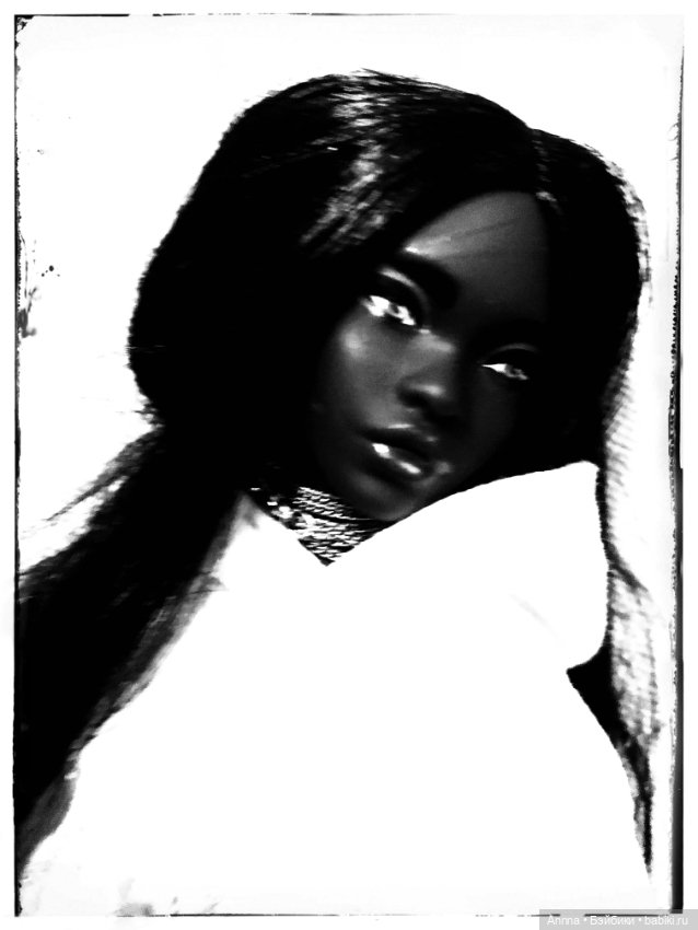 Тёмный шоколад с позолотой. Симона (фото 3)