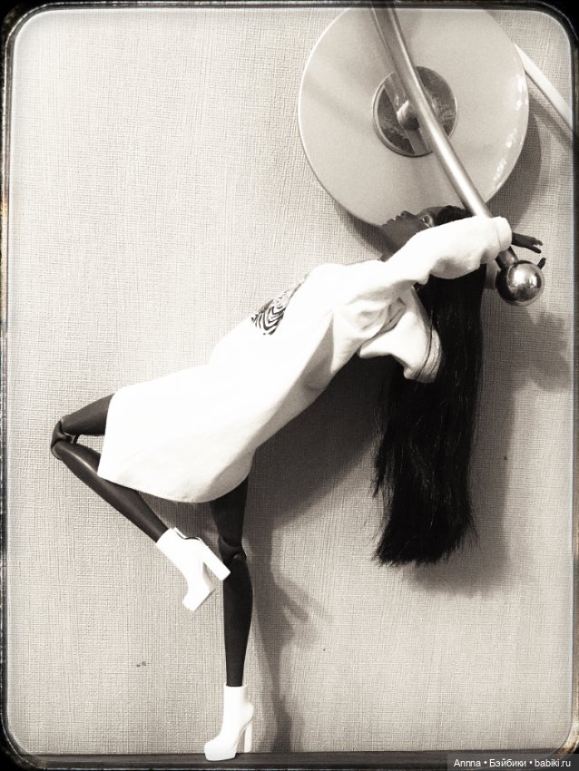 Тёмный шоколад с позолотой. Симона (фото 7)