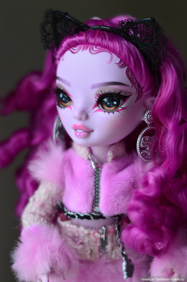 Lola Wilde от Shadow High