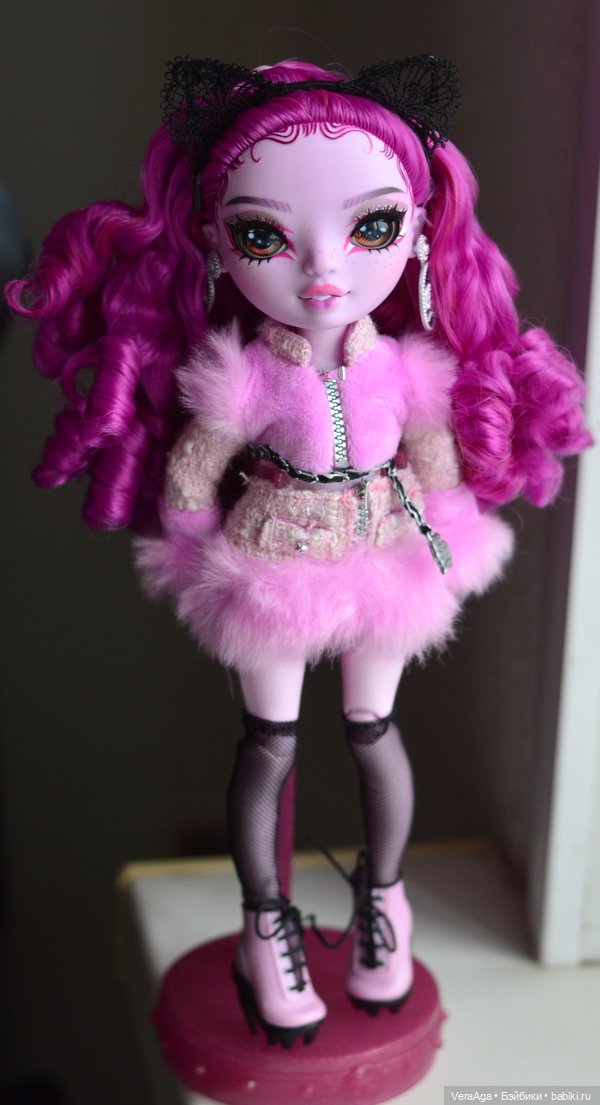 Lola Wilde от Shadow High