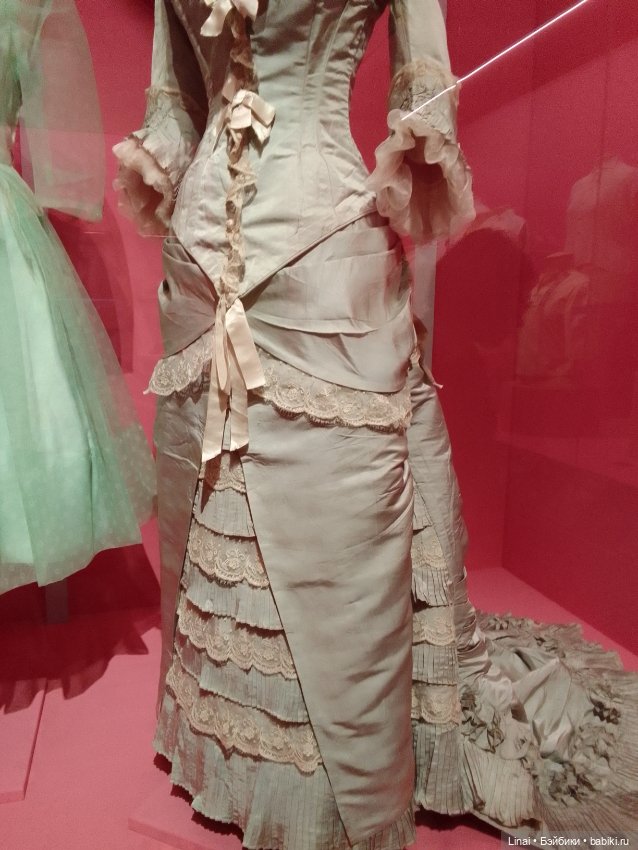 Путешествие в прошлое. Выставка "Кринолин. Жакет. Свитшот" (фото 4)