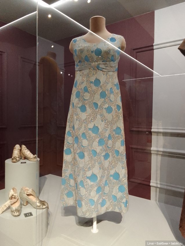 Путешествие в прошлое. Выставка "Кринолин. Жакет. Свитшот"