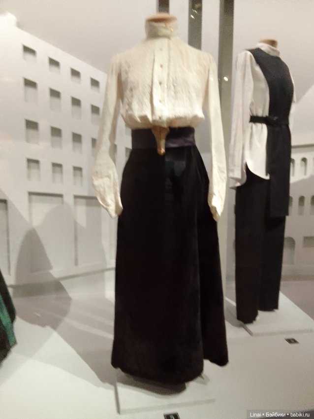 Путешествие в прошлое. Выставка "Кринолин. Жакет. Свитшот"