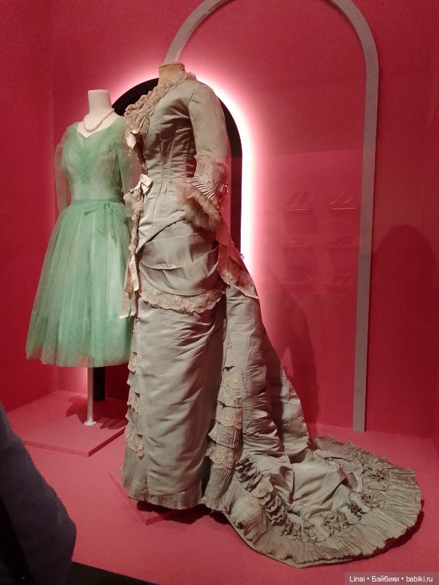 Путешествие в прошлое. Выставка "Кринолин. Жакет. Свитшот"