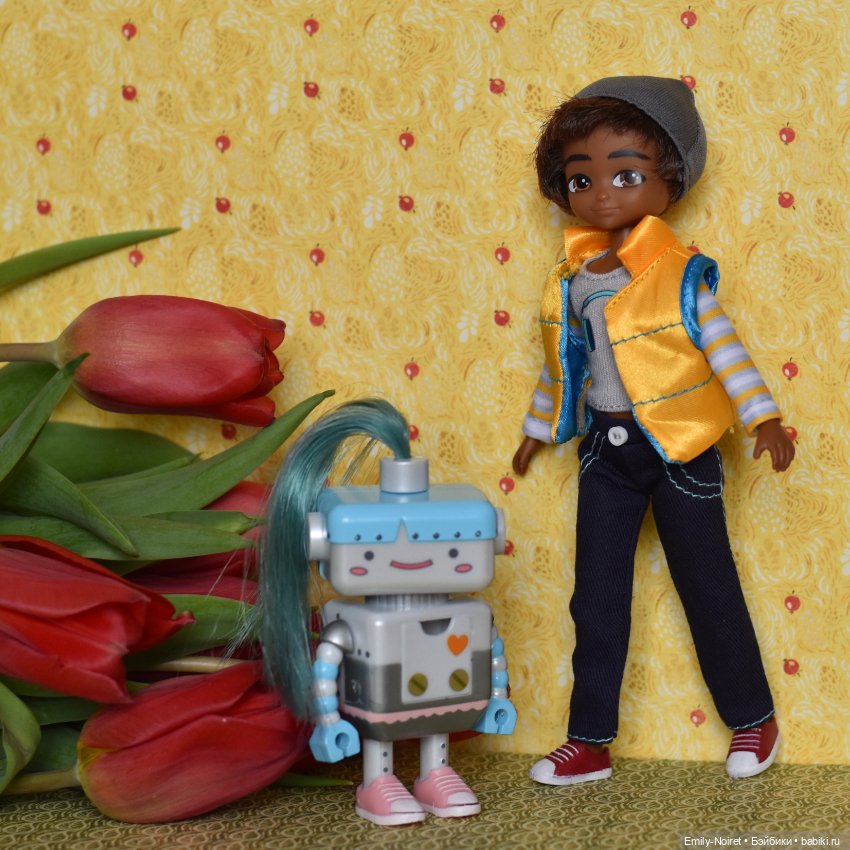 Куколки с тюльпанами — Домашние коллекции кукол: фото собраний