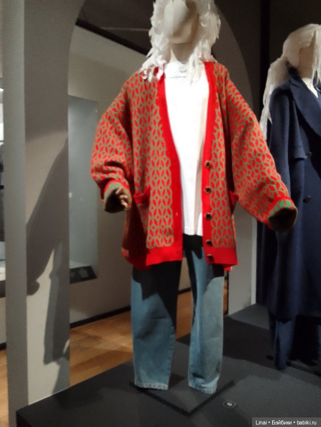 Путешествие в прошлое. Выставка "Кринолин. Жакет. Свитшот"