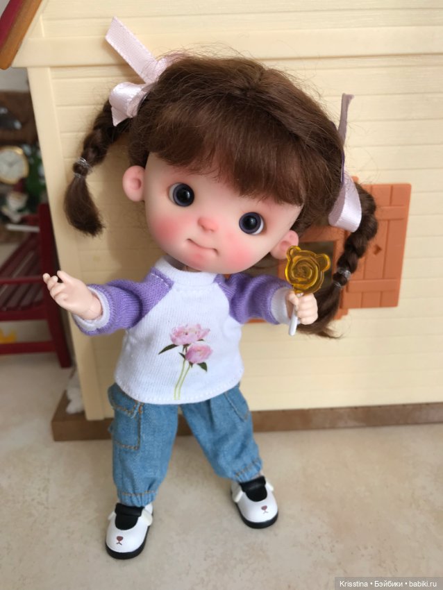 С праздником, дорогие девочки