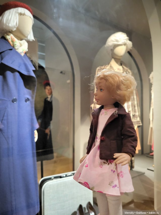 Машина времени или Кринолин. Жакет. Свитшот