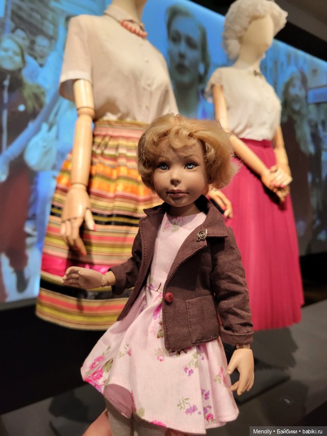 Машина времени или Кринолин. Жакет. Свитшот