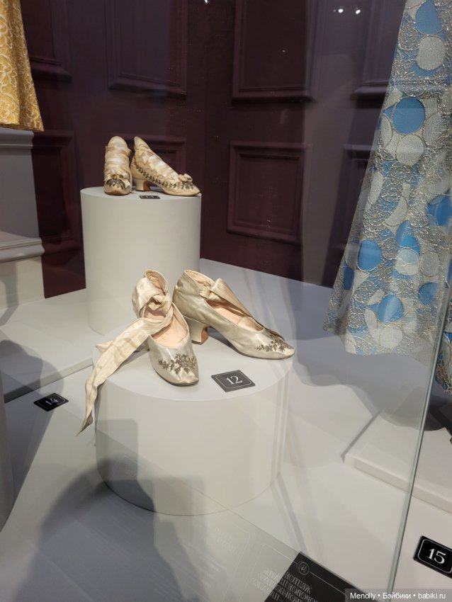 Машина времени или Кринолин. Жакет. Свитшот