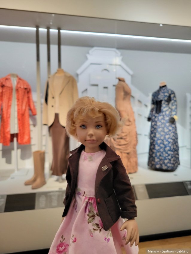 Машина времени или Кринолин. Жакет. Свитшот