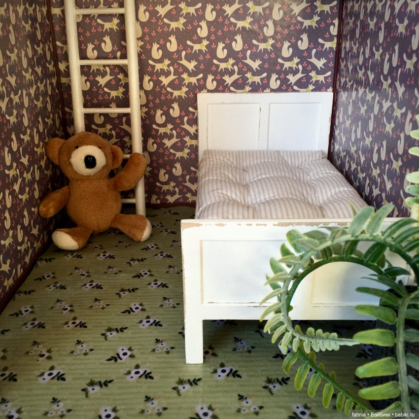 Старая кроватка — Румбоксы и кукольные интерьеры: фото