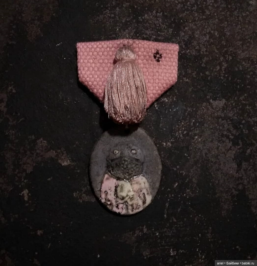 Авторские броши-ордена с портретами от художницы Натальи Лепихиной