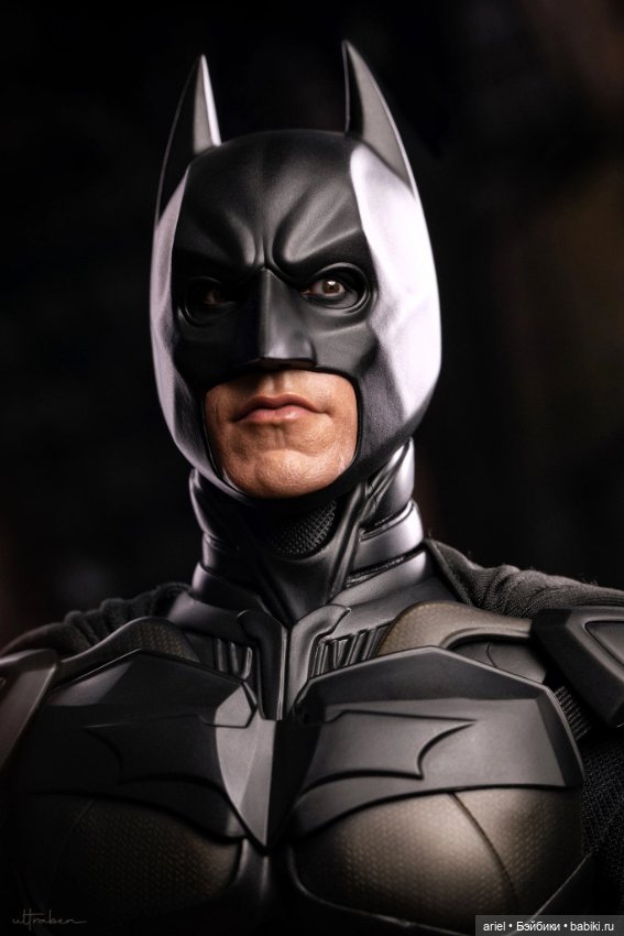 В Гонконге состоялся релиз фигурки Бэтмена от Hot Toys по трилогии Нолана (фото 8)