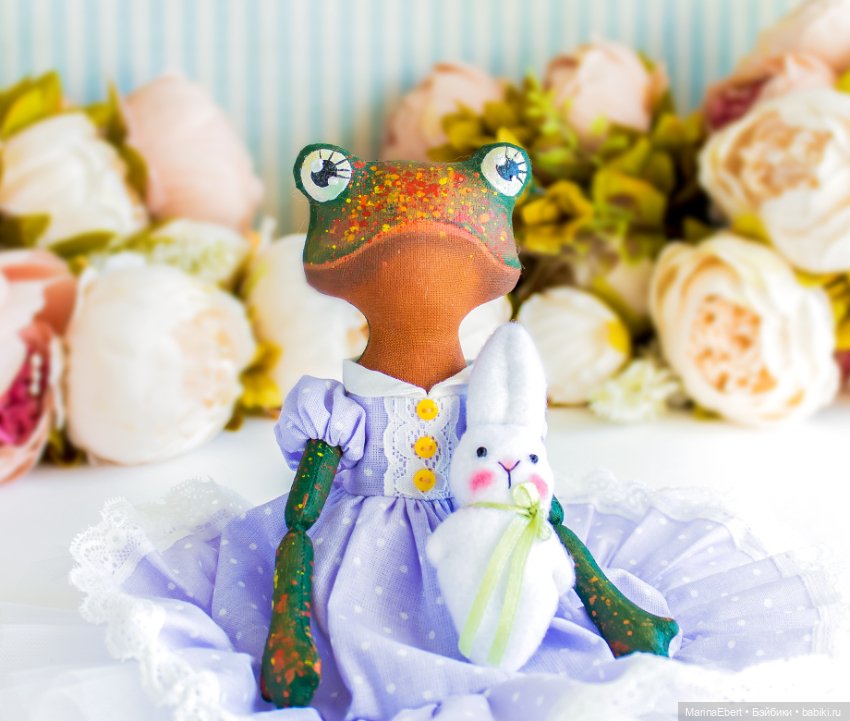 Текстильная лягушка — Авторские игрушки из разных материалов: синельная проволока (фото 9)