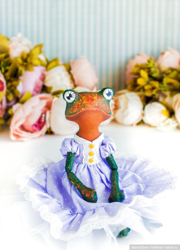 Текстильная лягушка — Авторские игрушки из разных материалов: синельная проволока (фото 3)