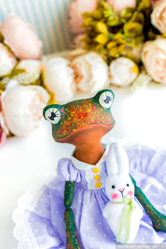 Текстильная лягушка — Авторские игрушки из разных материалов: синельная проволока (фото 4)