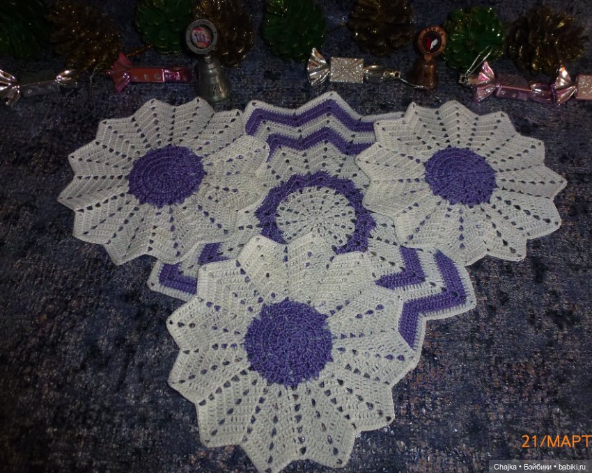 Аксессуары для кукольных домиков, фото сессий - "СИРЕНЬКА" большой набор вязаных салфеток (фото 2)