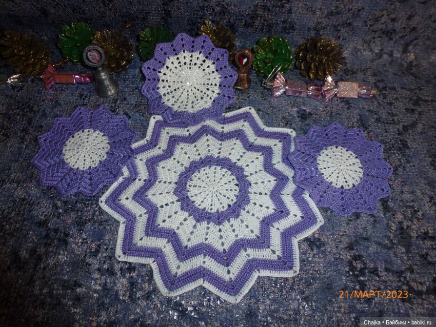 Аксессуары для кукольных домиков, фото сессий - "СИРЕНЬКА" большой набор вязаных салфеток (фото 3)