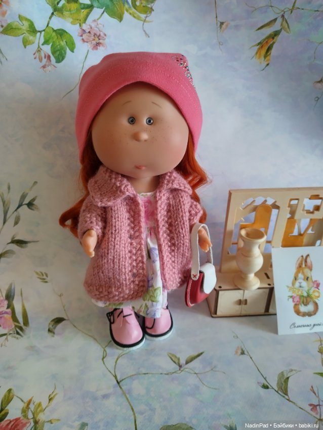 Мотя и подарок — Куклы Nines d'Onil (Нинес): Миа (Mia)
