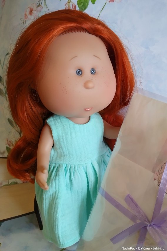 Мотя и подарок — Куклы Nines d'Onil (Нинес): Миа (Mia) (фото 4)