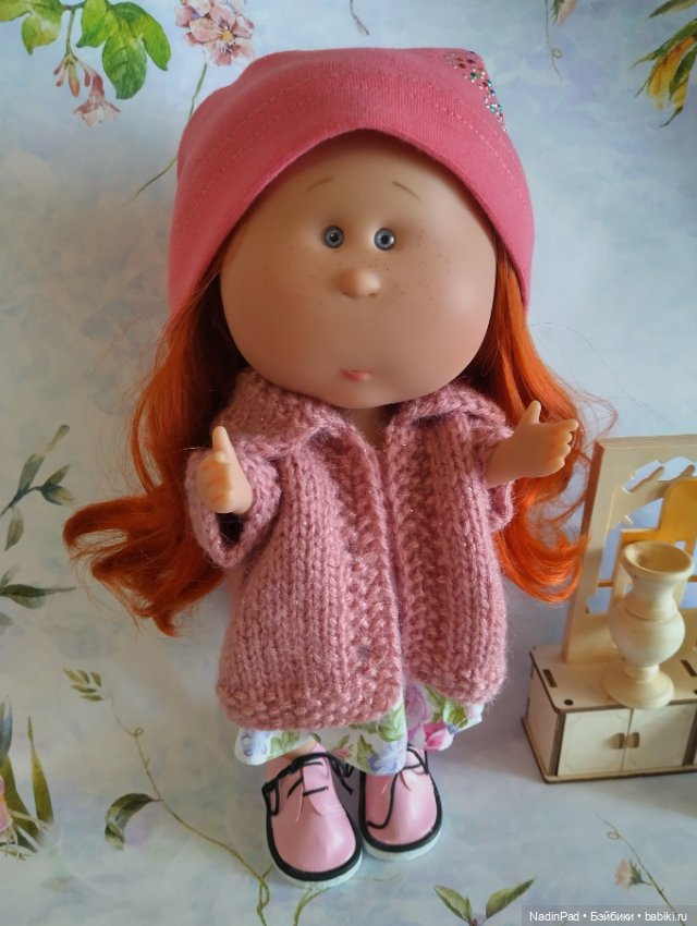 Мотя и подарок — Куклы Nines d'Onil (Нинес): Миа (Mia)