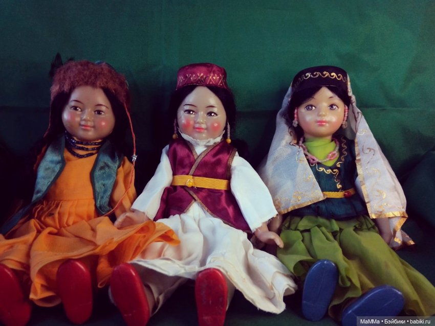 "Дружба народов".Сувенирные куклы