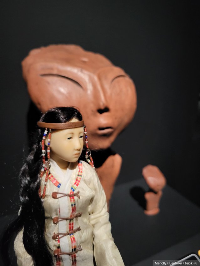 Под его ногой танцуют камни