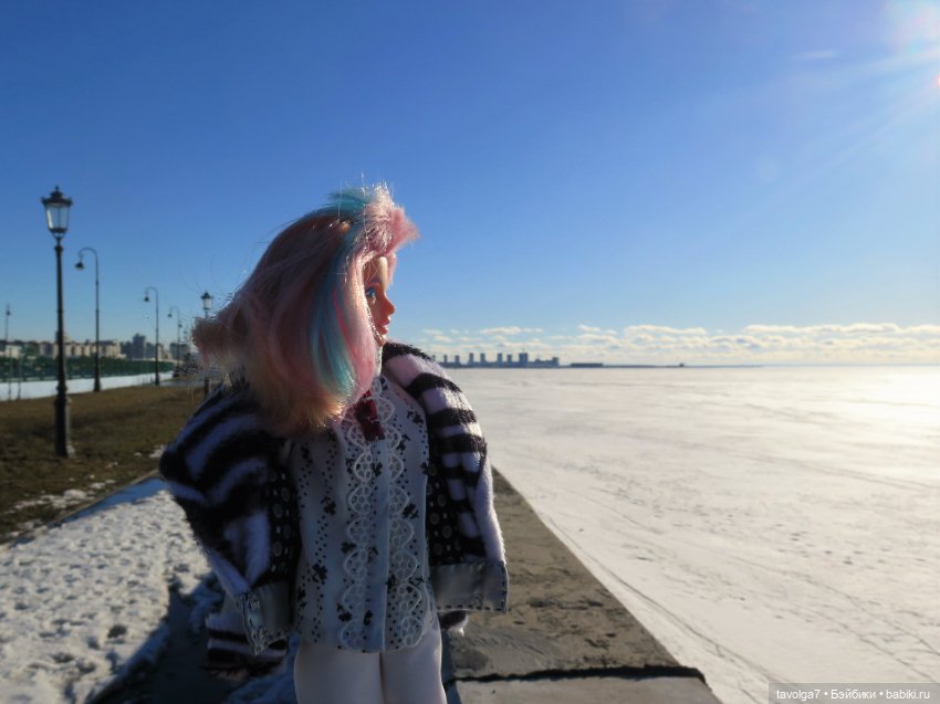 "Jem and the Holograms" от Hasboro 1980х и весенний Питер