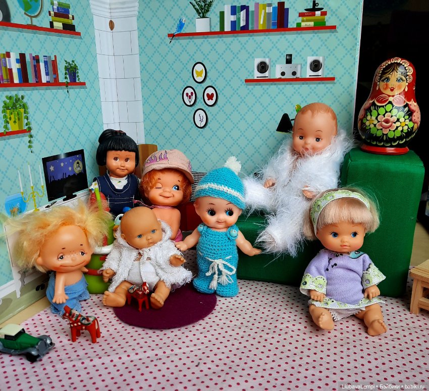 Мы тоже хотим играть..Детский садик и его няньки