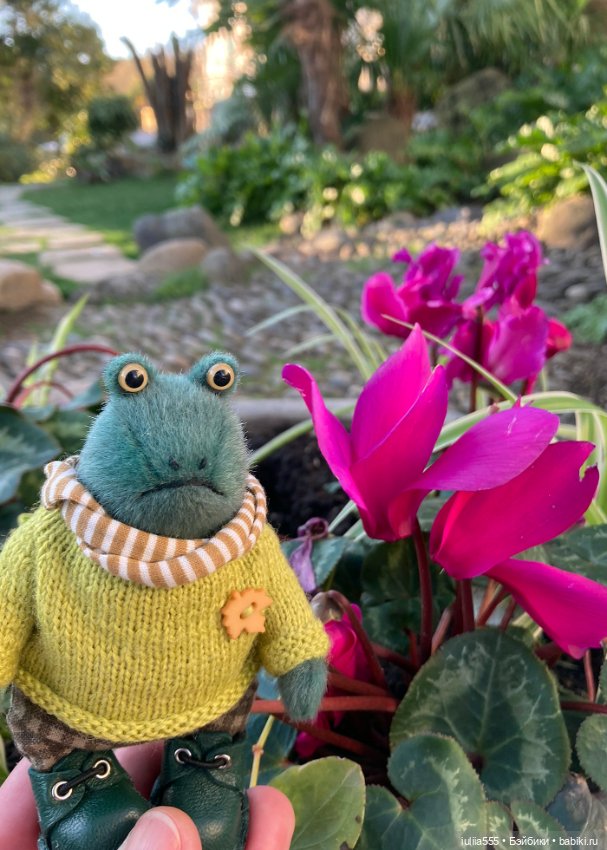 Парочка на весенней прогулке