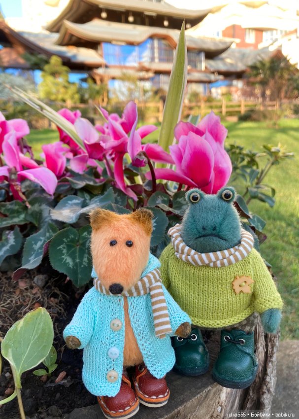 Парочка на весенней прогулке