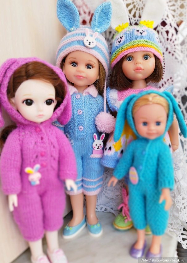 Ещё один яркий комплект одежды к Пасхе