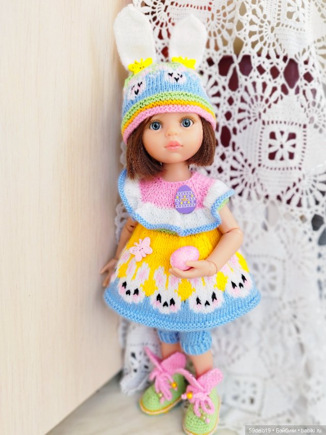 Ещё один яркий комплект одежды к Пасхе