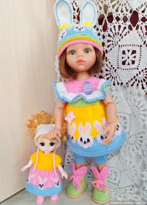 Ещё один яркий комплект одежды к Пасхе