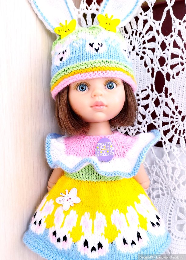 Ещё один яркий комплект одежды к Пасхе