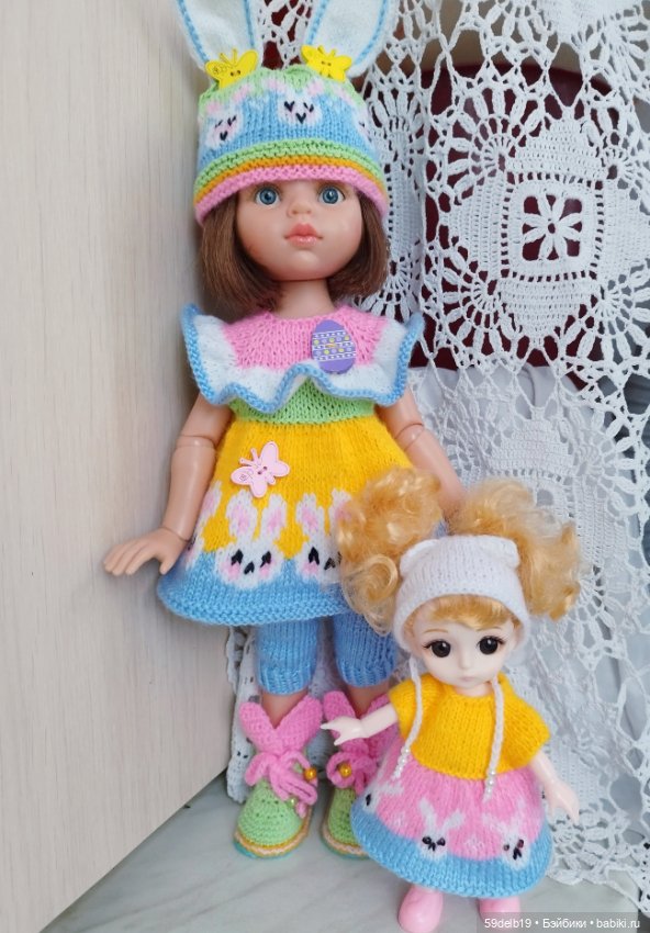 Ещё один яркий комплект одежды к Пасхе