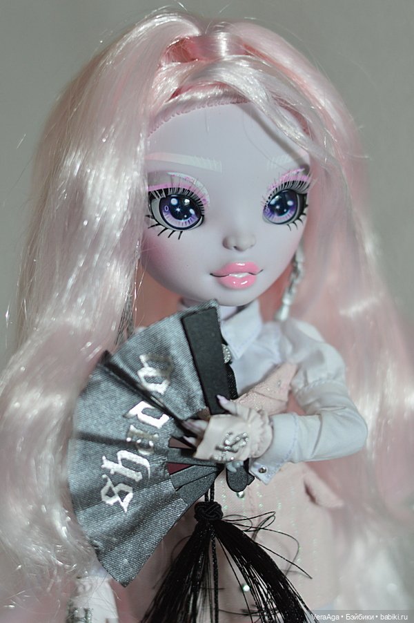 Карла Шупетт от Rainbow High