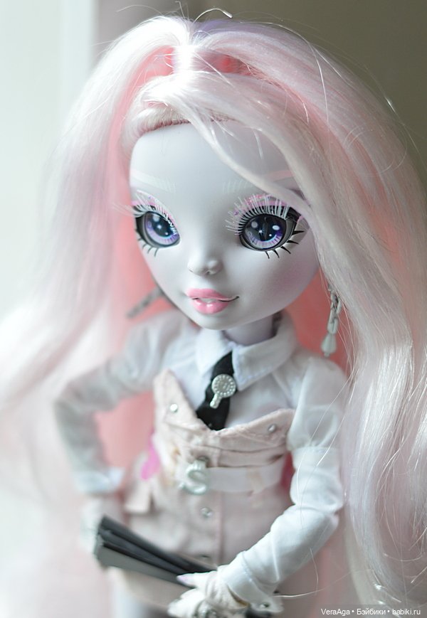 Карла Шупетт от Rainbow High (фото 9)