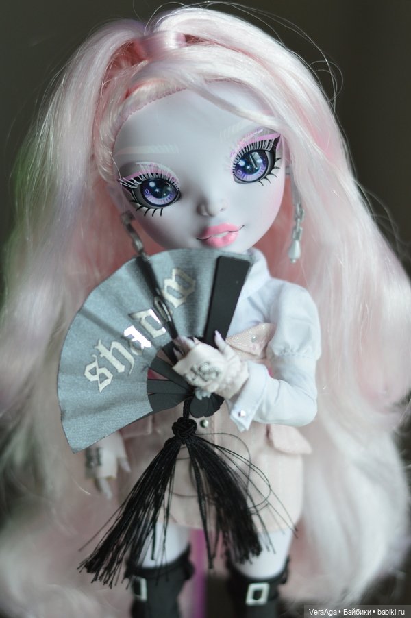 Карла Шупетт от Rainbow High