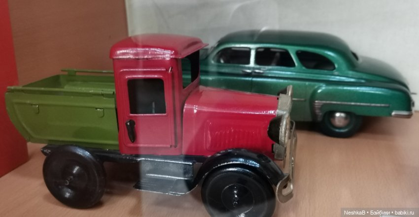 Любимые игрушки детства. Фотозарисовки из Сергиево-Посадского музея игрушки им. Бартрама