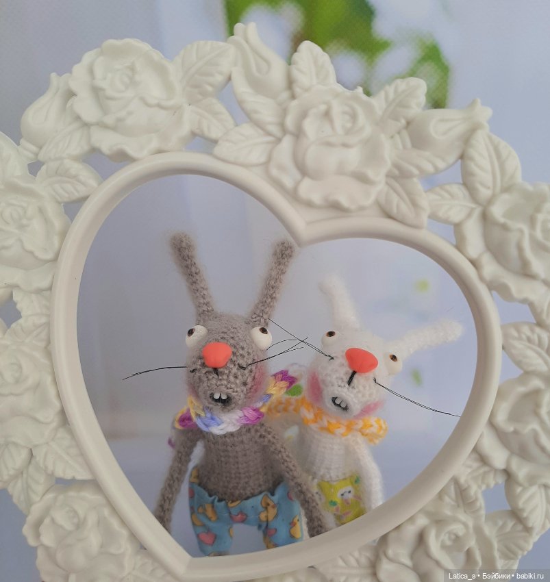Зайцы удивляйцы — Вязаные игрушки и амигуруми: крючком (фото 10)